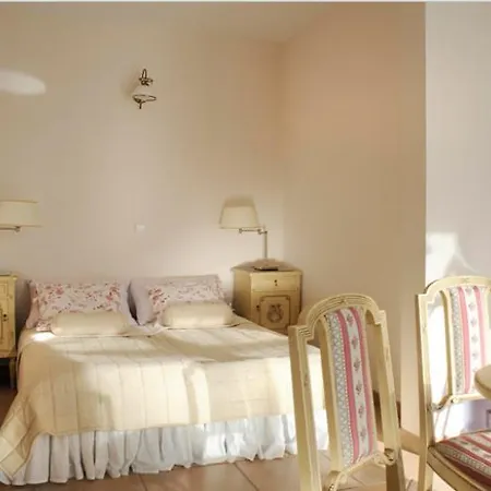 招待所 帕杰娜特米玛旅馆 Białogóra
